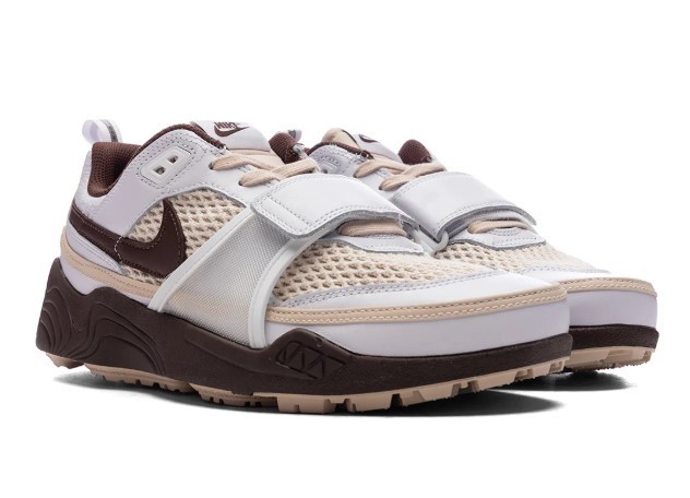Size 11.5 - Travis Scott x Nike Zoom Field Jaxx Light Chocolate