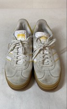 Tenis Adidas para mujer marfil/oro audaz Gazelle audaz talla 9,5