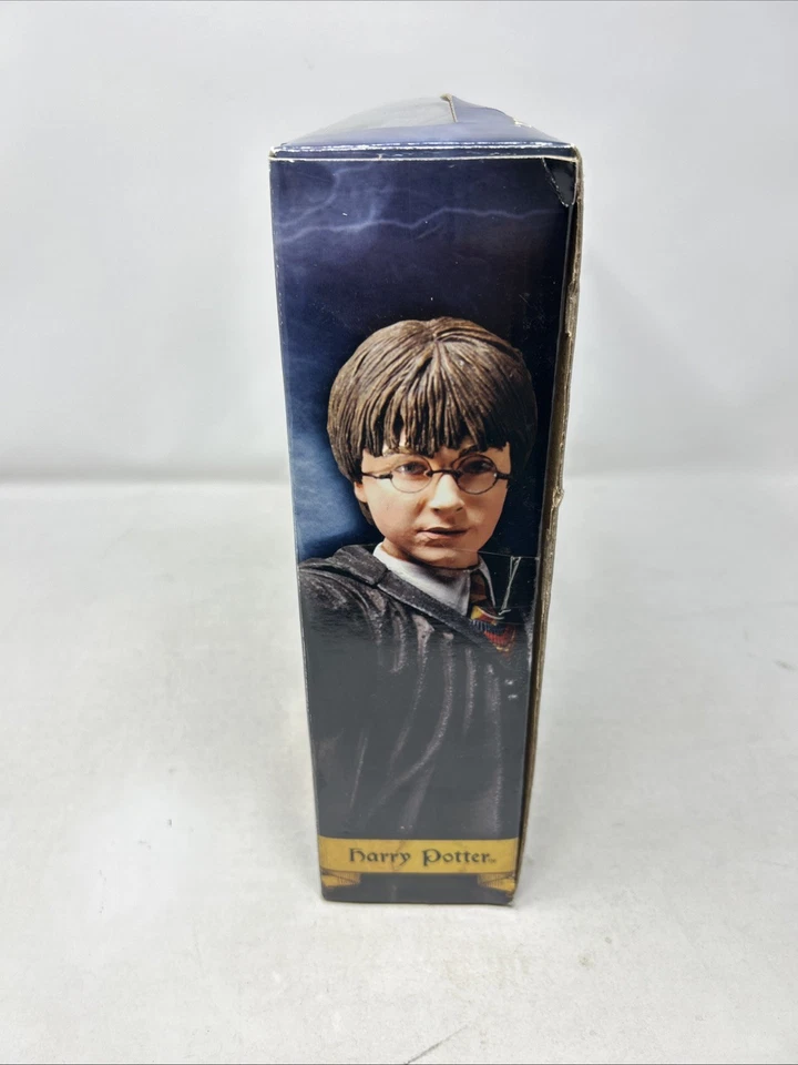 NECA Harry Potter DUMBLEDORE YEAR 2 SET Phoenix Hat Sword Open INCOMPLETE ZA1 - Image 4 of 4