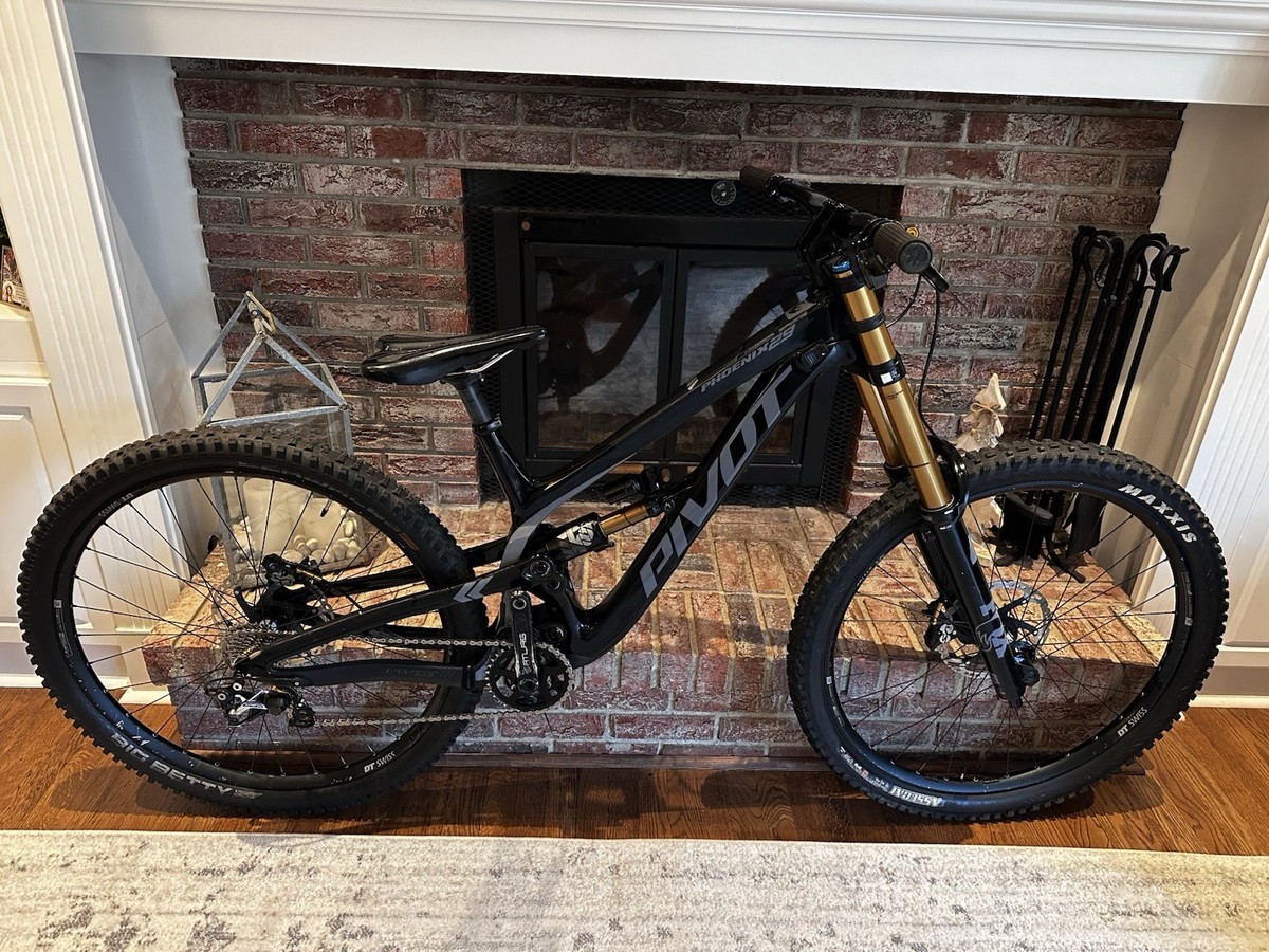 2023 Pivot Phoenix 29 Size Medium Saint Fox Factory Build | eBay