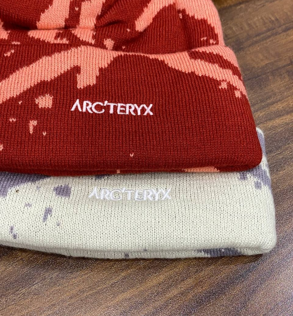 Arc'teryx Grotto Toque Beanie 2 Pack Beige & Red Pink Logo Winter