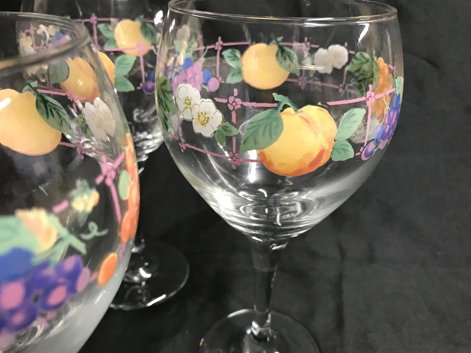 Juego de 4 ~ Copas de Agua Diseño Frutal y Floral ~ 8 1/2" Alto Foto 2 de 4