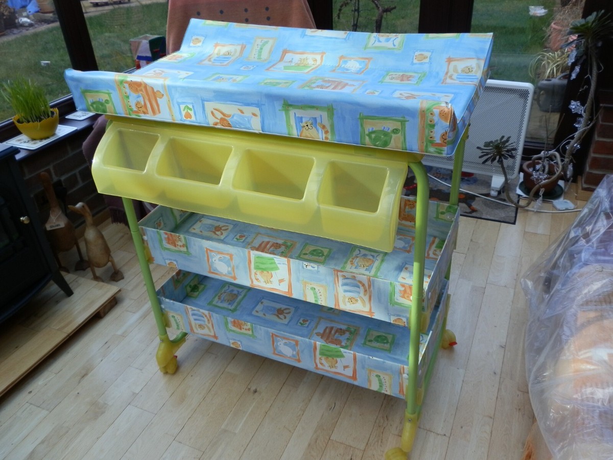 Mamas And Papas Baby Changing Station With Baby Bath and On Wheels