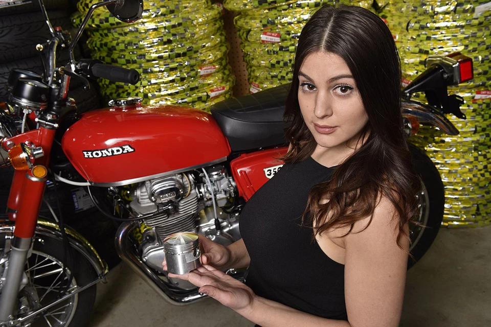 HONDA CB350 CL350 CB350G SL350 PISTON SET FOURTH OVER 1.00m OVER RINGS CLIPS x 2 - Imagem 2 de 4