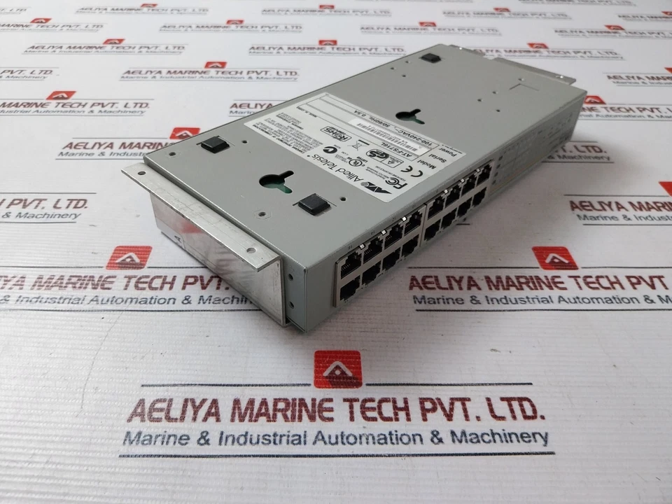 Allied Telesis AT-FS716L Fast Ethernet Switch 100-240 VAC 50-60Hz 0.5A 16-Port - Image 3 of 4