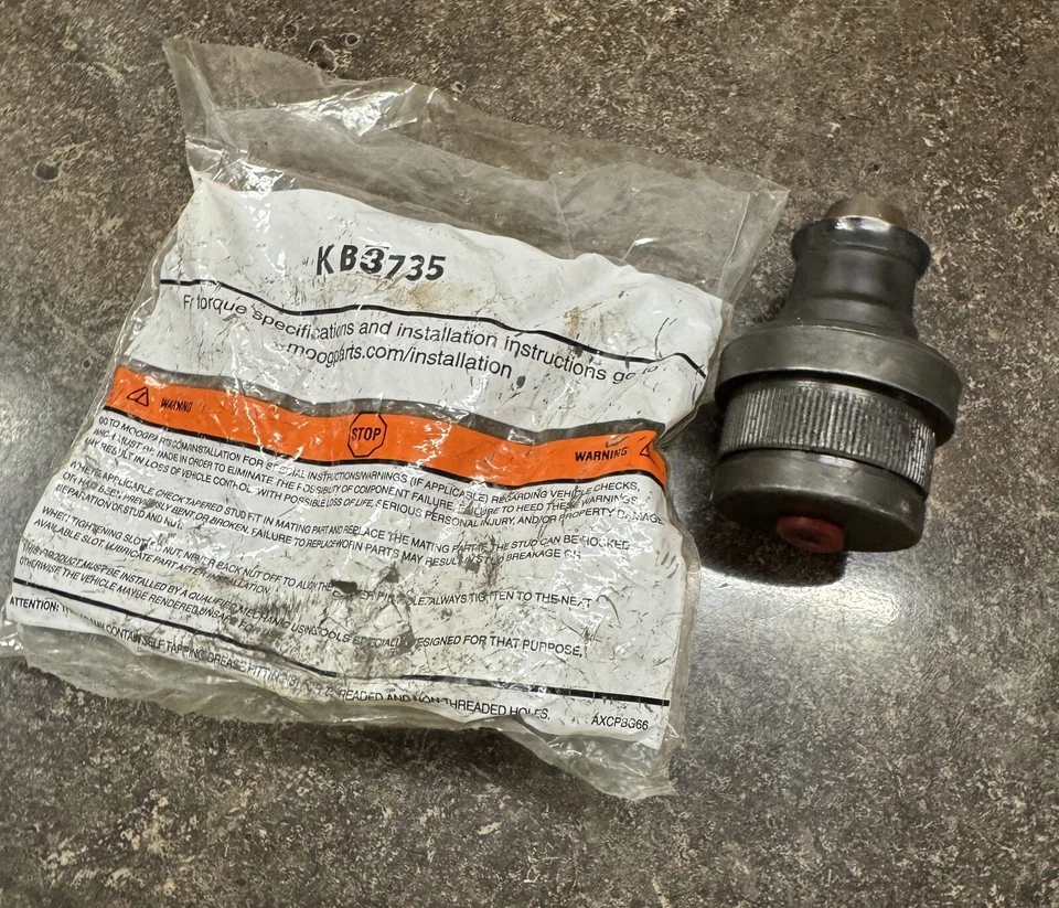 Rótula de suspensión superior delantera MOOG K80028 para Ford F-250 Super Duty Foto 3 de 3