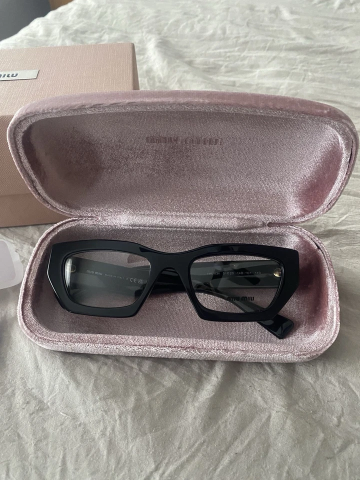 Miu Miu VMU 03XV 眼镜黑色 51 毫米 1AB-1O1 二手 状况良好 带盒 — 第 3/4 张图片