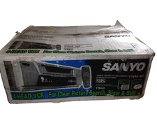 Sanyo VWM-3895 Video Cassette Recorder VCR VHS 4 Head Untested