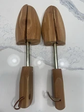 1 Pair ROCHESTER SHOE TREE CO. Large Cedar Split Toe Shoe Stretchers Keepers