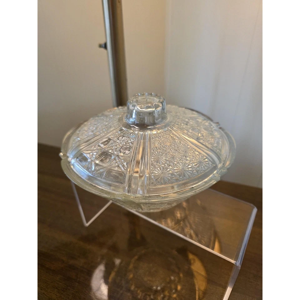 Plato de caramelo o nuez de vidrio transparente en relieve FNG Indonesia de colección con tapa Foto 4 de 4