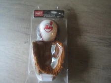 Rawlings Chief Wahoo Cleveland Indians Mini Glove & Baseball Set with Stand RARE