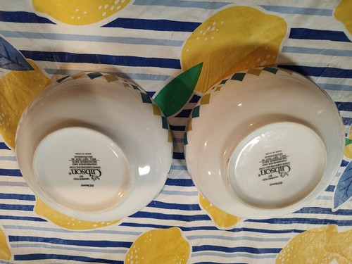2 Vintage Disney Mickey & Minnie Cereal Bowls - Picture 2 of 3