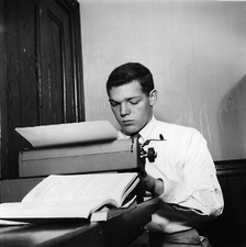 JAMES MCARTHUR  8X10 PHOTO Z6457