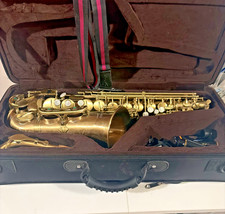 Alto Saxophone Allora Paris with Case, 2 Straps and Accessories Nice Condition!