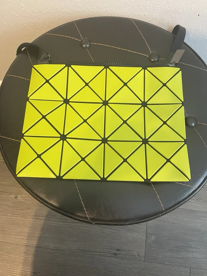 Bolso de mano de la marca Bao Bao Issey Miyake Foto 2 de 4