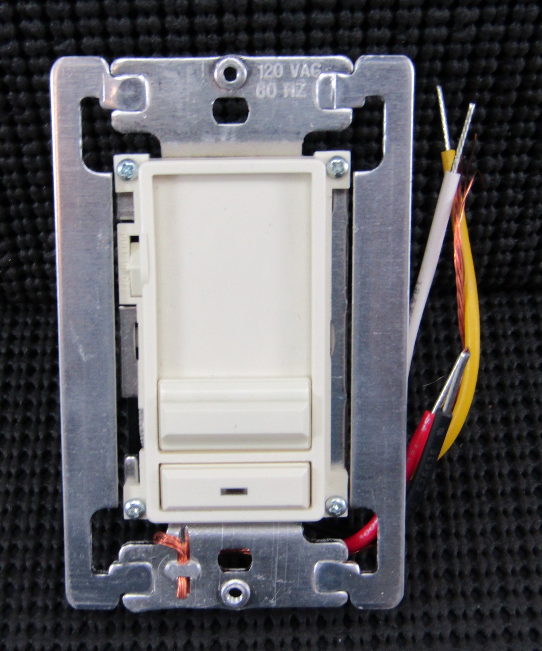 LIGHTOLIER ZP425QE-AL 425W 120V 60HZ QE SUNRISE PRESET SLIDE DIMMER ALMOND