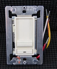 LIGHTOLIER ZP425QE-AL 425W 120V 60HZ QE SUNRISE PRESET SLIDE DIMMER ALMOND