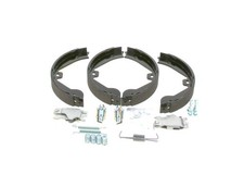NEU - BOSCH 0204113829 Bremsbackensatz, Feststellbremse für AUDI LAND ROVER VW
