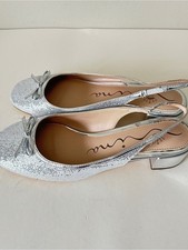 Nina Kourtny Silver Glitter Block Heel Slingback Pumps, Sz 8M, new with flaw