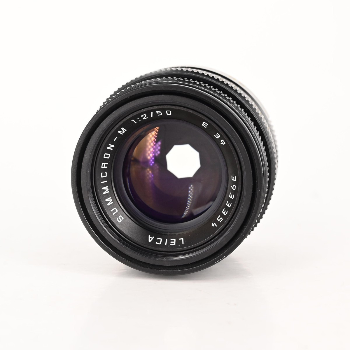 Leica 11826 50mm f2 Summicron-M Lens (v.IV Black E39 Built-in Hood