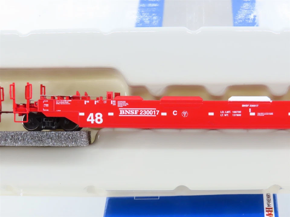 N Scale Athearn 17215 BNSF Railway 3-Unit Drawbarred Husky Stack Set  - Image 4 of 4