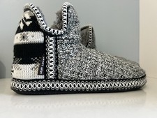 NWOT MUK LUKS Gray/White Aztec Knit Slipper Bootie XL 11-12 
