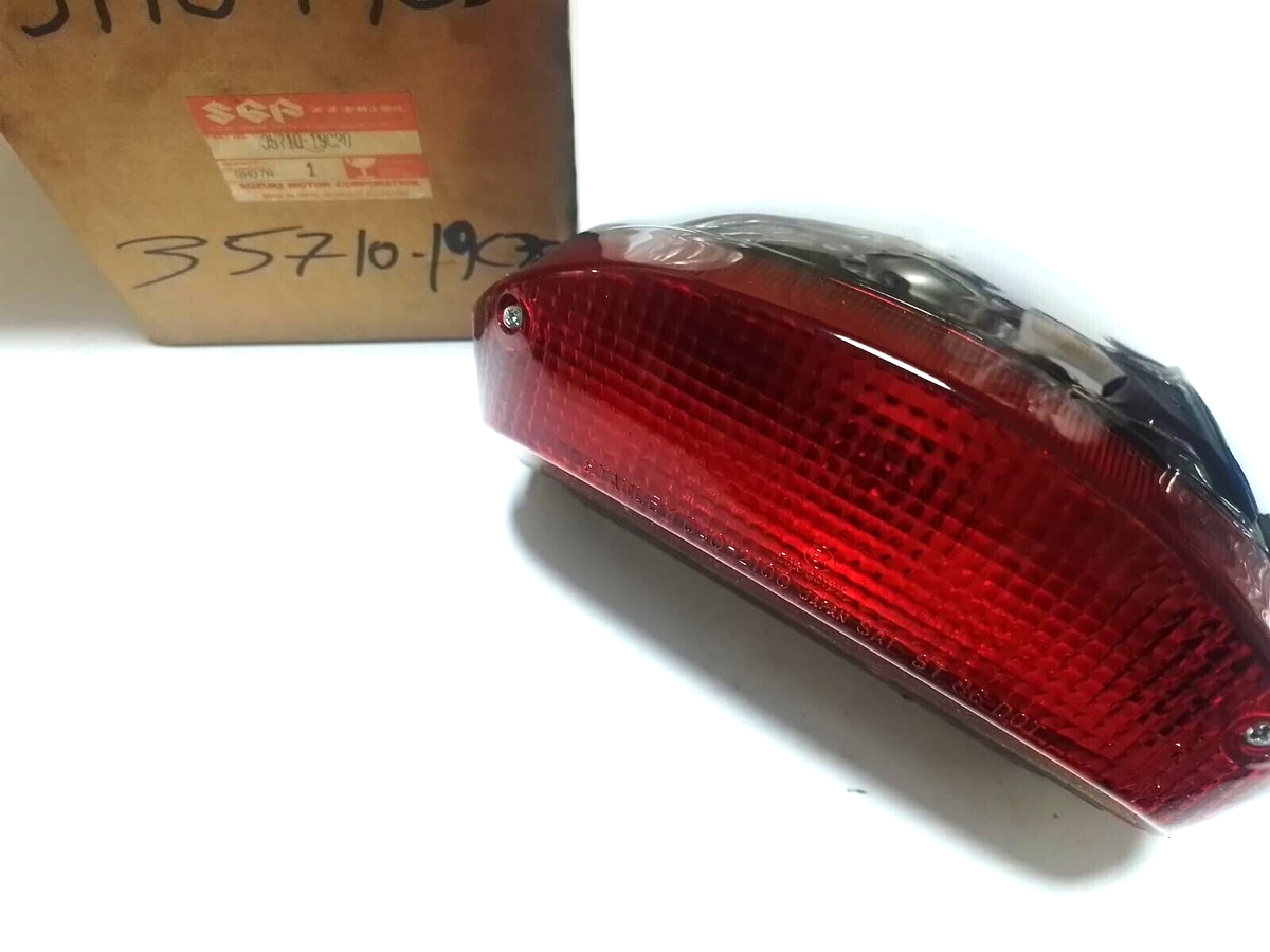 SUZUKI GSX600 KATANA BRAKE LIGHT TAILLIGHT TAIL LAMP 35710-19C30