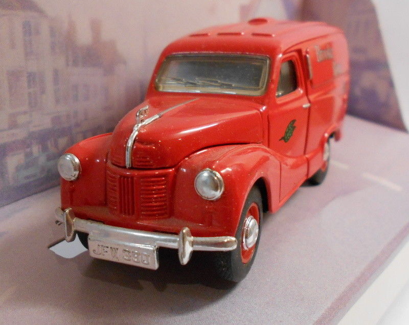 Dinky 1/43 Scale Diecast Model DY-15 1953 AUSTIN A40 RED BROOKE