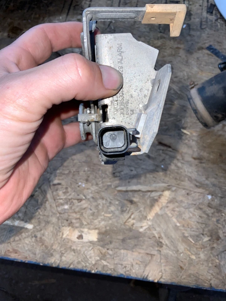 Volvo C70 2006 2007 2008 2009 2010 2011 2012 2013 unidad de bloqueo de pestillo de capó 30716530 Foto 2 de 4