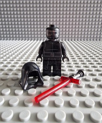 LEGO Star Wars Minifigur Figur Kylo Ren SW0663 aus 75104 int. Shipp. P103