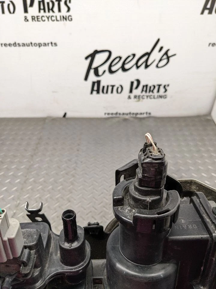 Bote de vapor de combustible Mazda MX-5 Miata Evap PEES-13-962 OEM 1169412 Foto 4 de 4