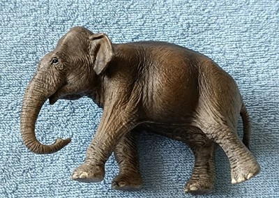 Schleich. Asiatische Elefantenkuh, 13cm... Top Zustand