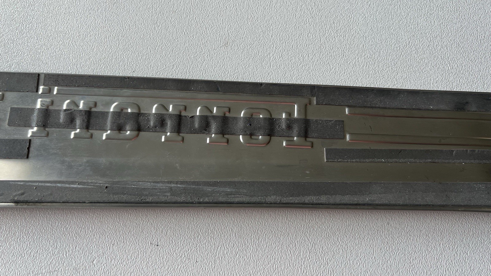 FERRARI 458 ITALIA RIGHT STAINLESS DOOR STEP GAURD SILL KICK PLATE 81361800