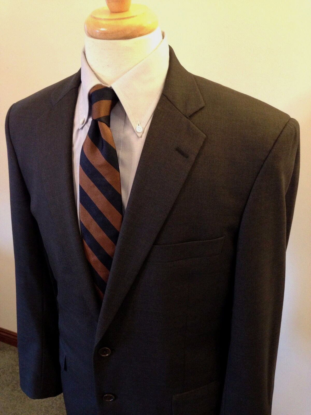 Men's Brooks Brothers Solid Gray Two-Button Sport… - image 2