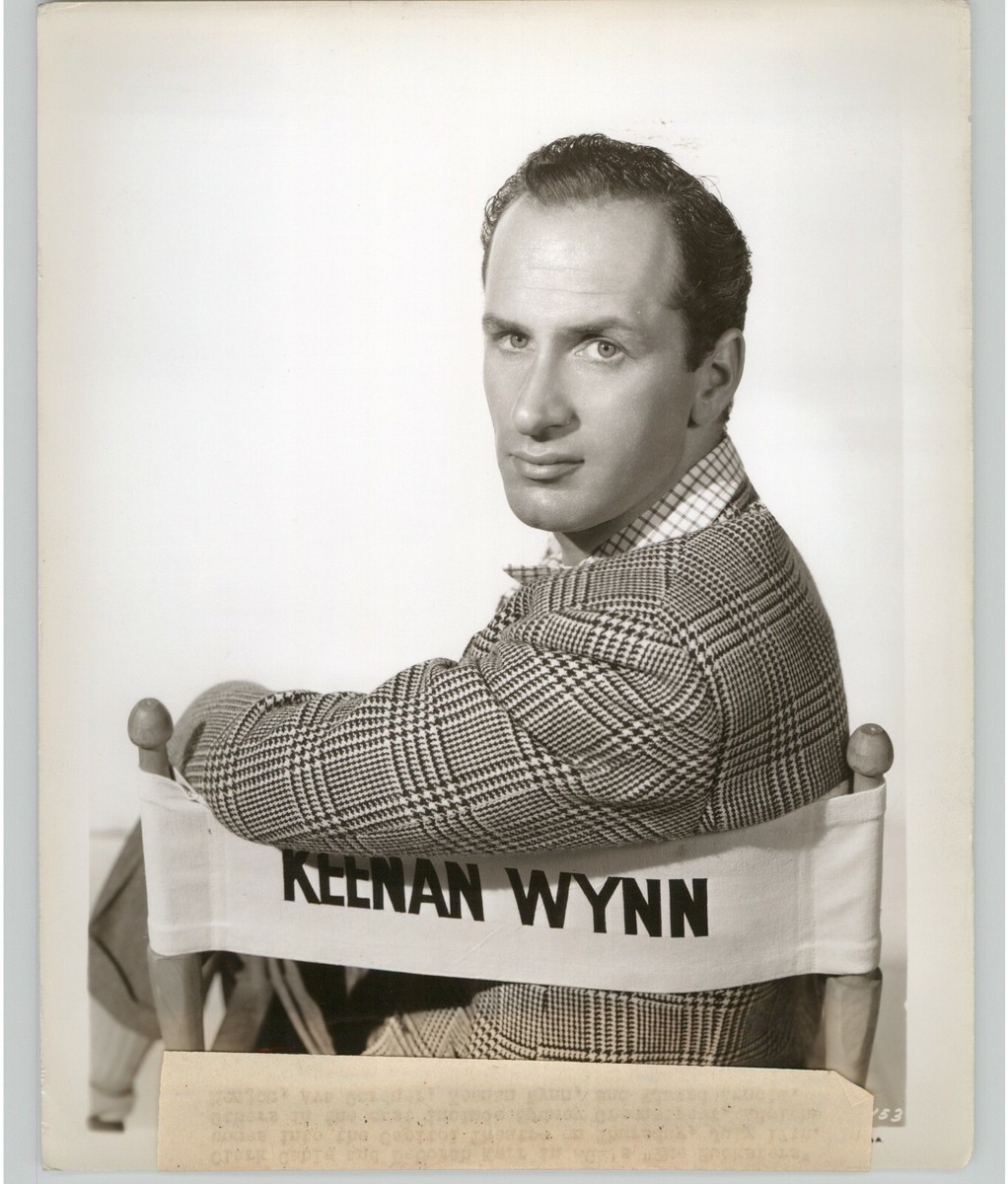 Actor Wynn 60 Photos - Moonagedaydream.film