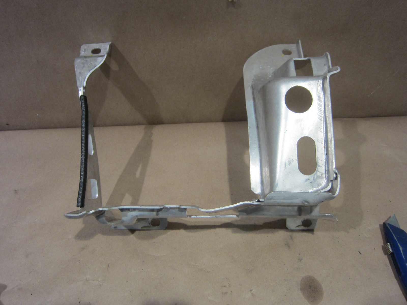 Ferrari 458 - Knee Impact Bracket For Dash - P/N 84991600