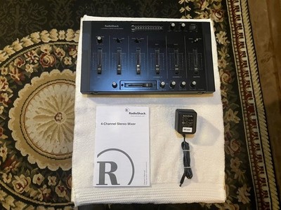 Radio Shack 4 Channel Stereo Sound Mixer  32-1218 Black