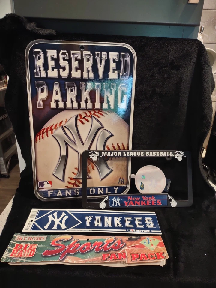 NEW YORK YANKEES Fan Pack BASEBALL  License Plate, Bumper Sticker & Large Sign  - Image 3 of 4