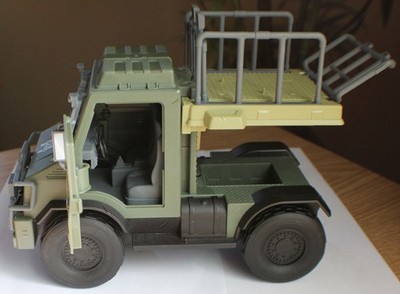 Mattel JURASSIC PARK World Legacy Collection ISLA SORNA JEEP EXPEDITION PACK Car