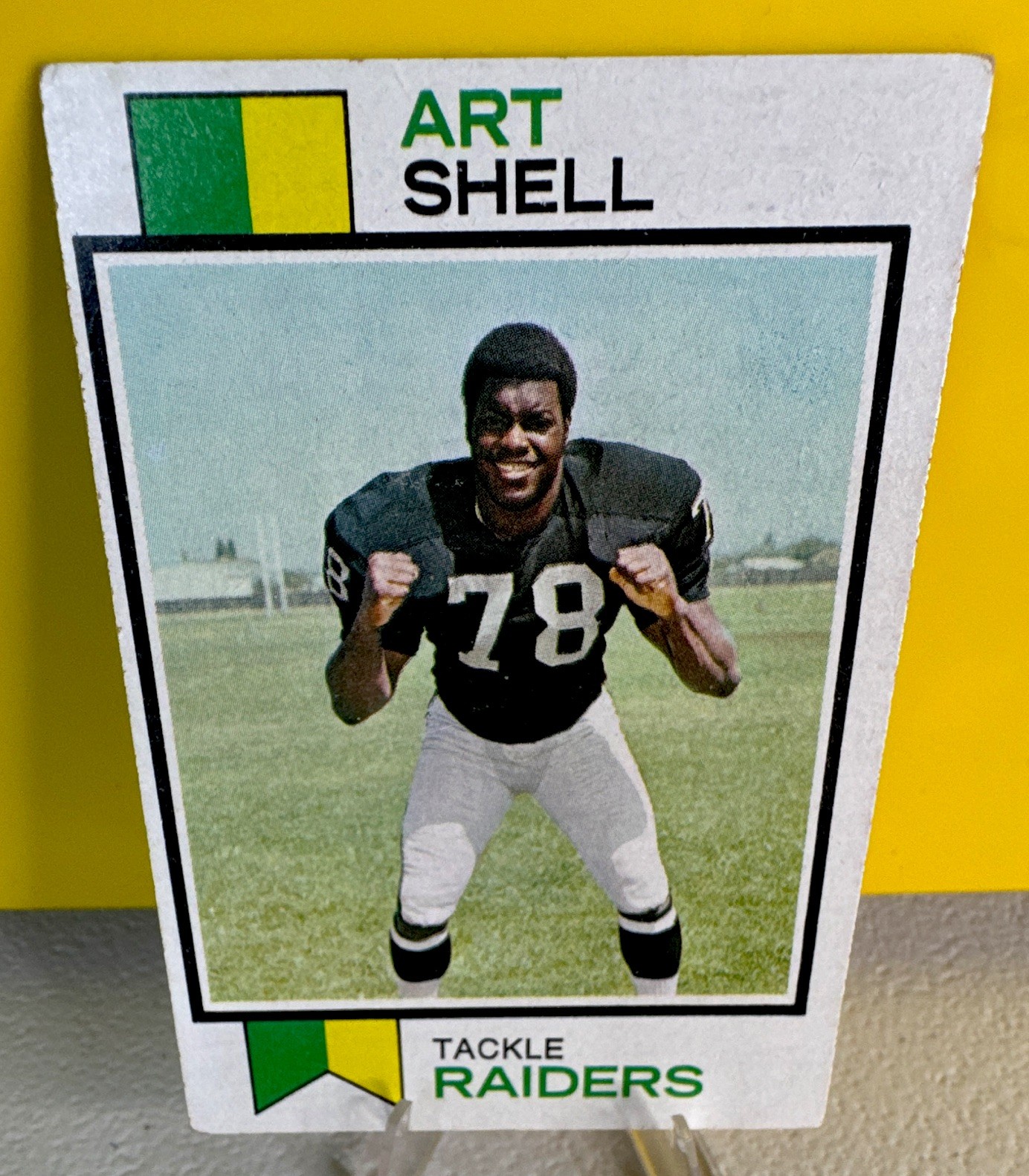 Topps 1973 Art Shell #77 Oakland Raiders NFL Football Rookie Card