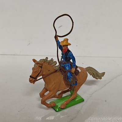 Britains Deetail Cowboy on Horse with Original Lasso  Made in England