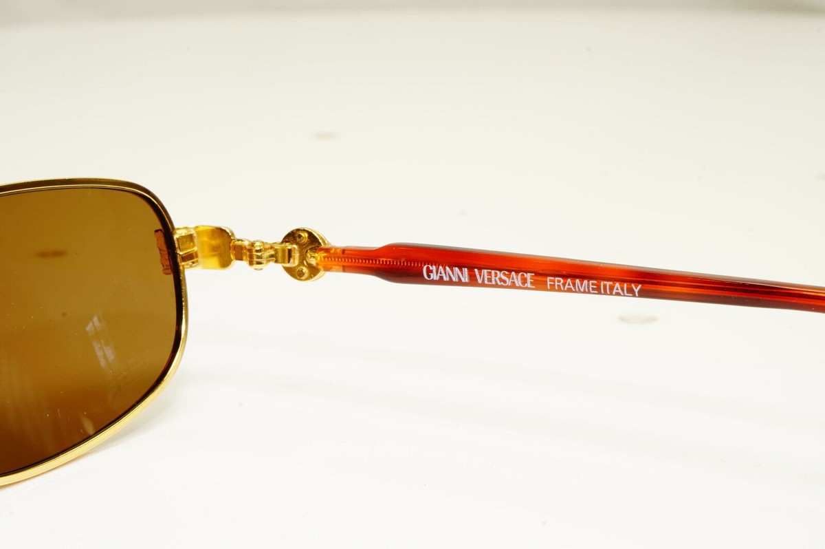 Gianni Versace 1995 Vintage Gold Medusa Brown Metal Gianni Versace 1995 Vintage Gold Medusa Brown Metal