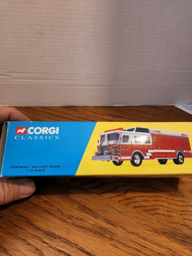 Corgi Classics Cyclone Il Rescue E-ONE - Picture 2 of 9