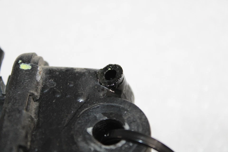 Maserati M128, cupé, Spyder, radiador, Dmg, usado, P/N 181097 Foto 3 de 4