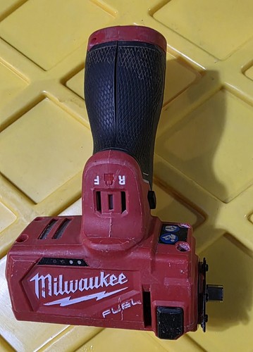 Milwaukee 2522-20 3 in cut off saw for parts or repair