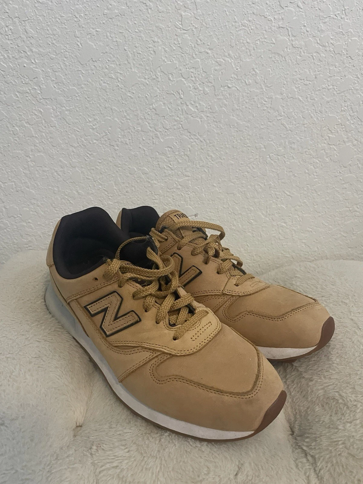 New Balance Trailbuster Shoes Mens 9 Wheat Nubuck Athetic Low Sneakers TBTBWB