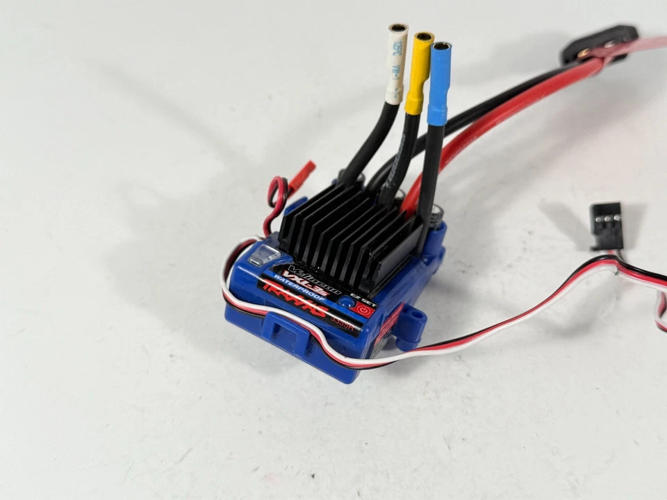 Traxxas Velineon VXL-3S (4-Pole) ESC and Motor Waterproof Brushless Slash 4x4 - Image 3 of 4