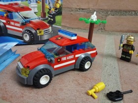 BOITE LEGO CITY 60001-VOITURE DE POMPIER-SAUVETAGE DU CHAT-COMPLET-BOITE+NOTICE