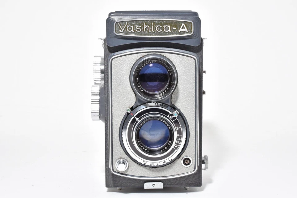 Yashica-A Yashikor 80mm f/3.5 TLR Medium format [Near Mint,Overhauled] Japan - Image 3 of 4