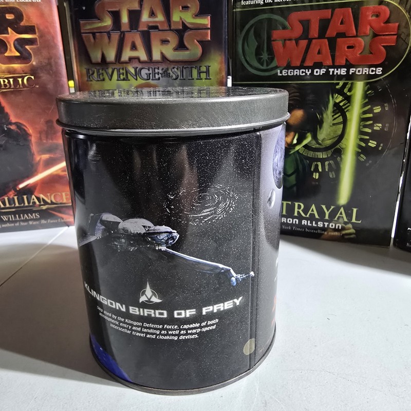STAR TREK THE NEXT GENERATION ENTERPRISE NCC-1701-D PUZZLE TIN INCOMPLETE